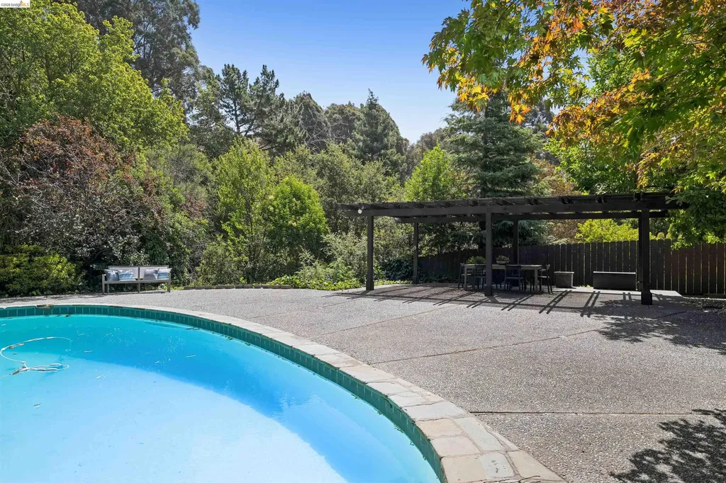 7 Jo-lin Court El Sobrante CA 94803