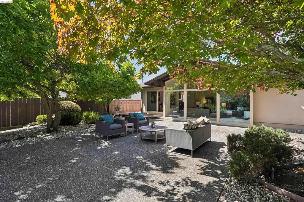 7 Jo-lin Court El Sobrante CA 94803