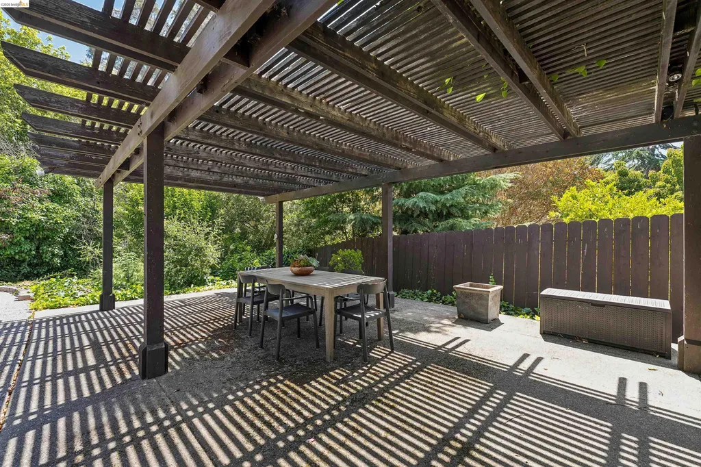7 Jo-lin Court El Sobrante CA 94803