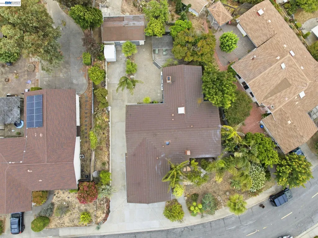 92 Welle Road Crockett CA 94525