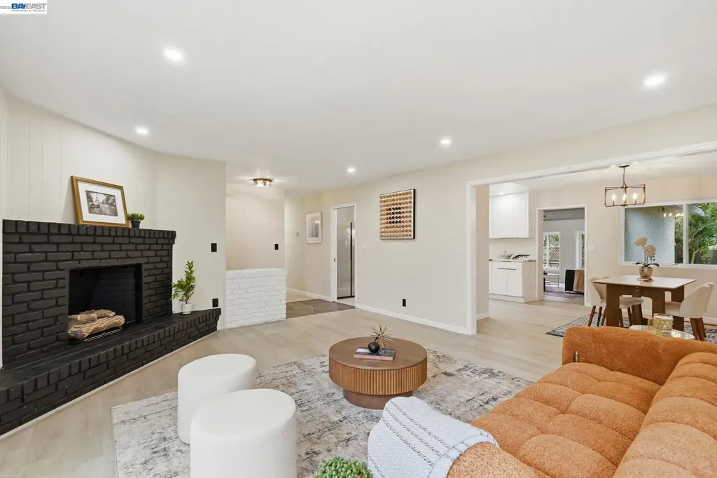 92 Welle Road Crockett CA 94525