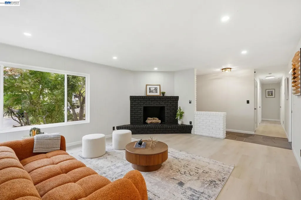 92 Welle Road Crockett CA 94525