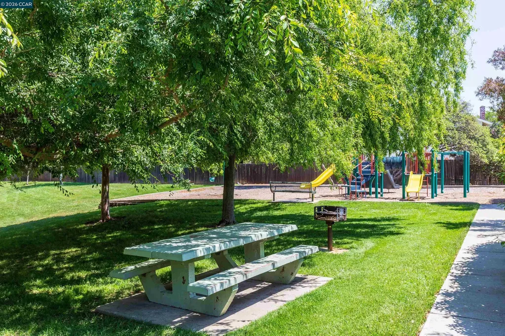 1358 Shade Oak Lane Concord CA 94521