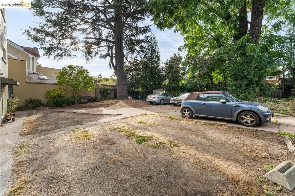 2725 Prince Street Berkeley CA 94705