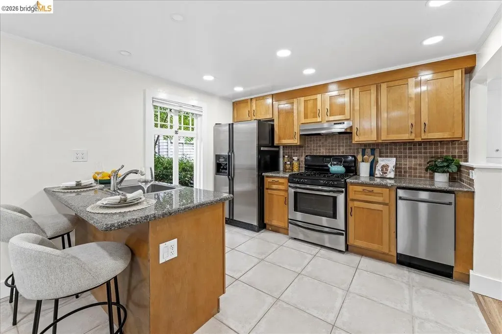 2725 Prince Street Berkeley CA 94705