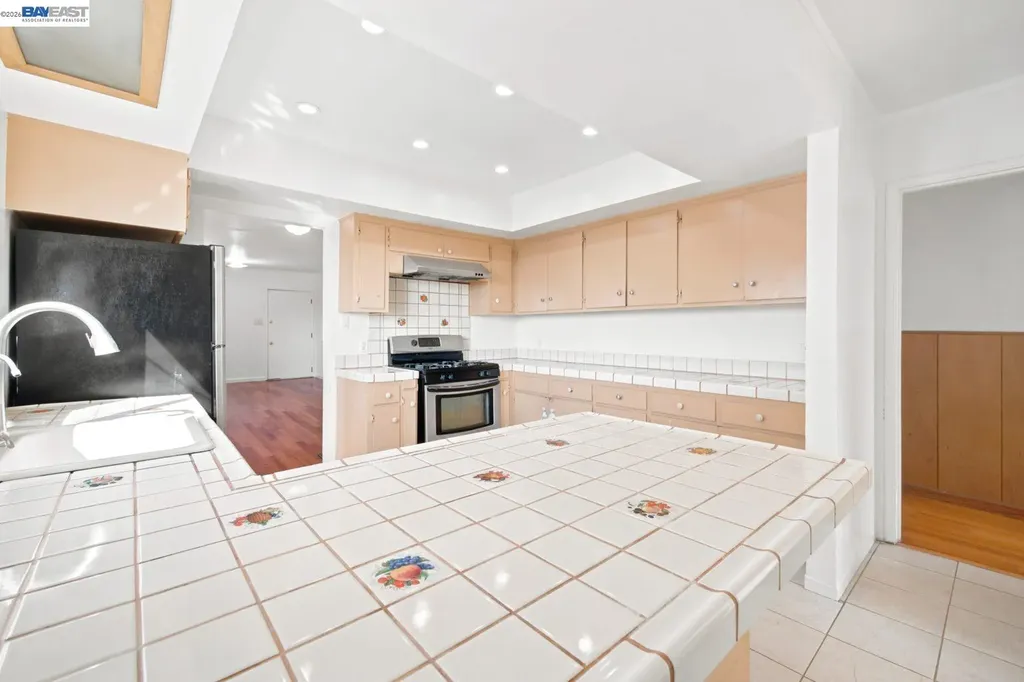17005 Santa Fe Street Ashland CA 94541
