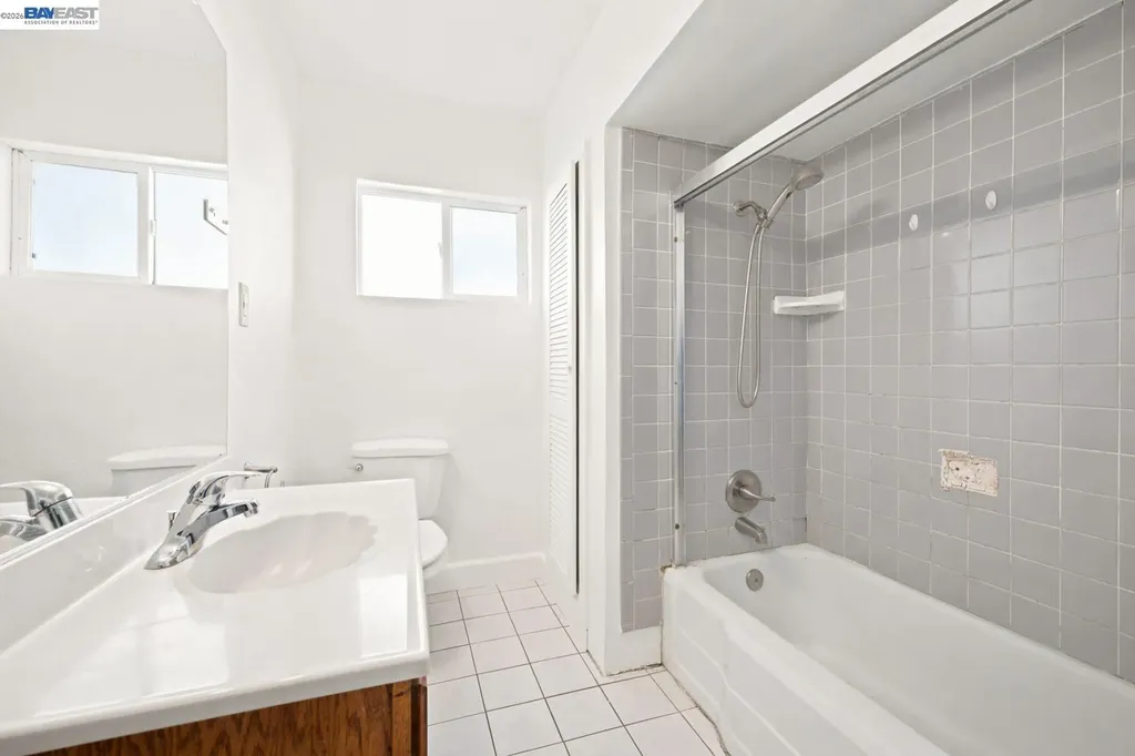17005 Santa Fe Street Ashland CA 94541