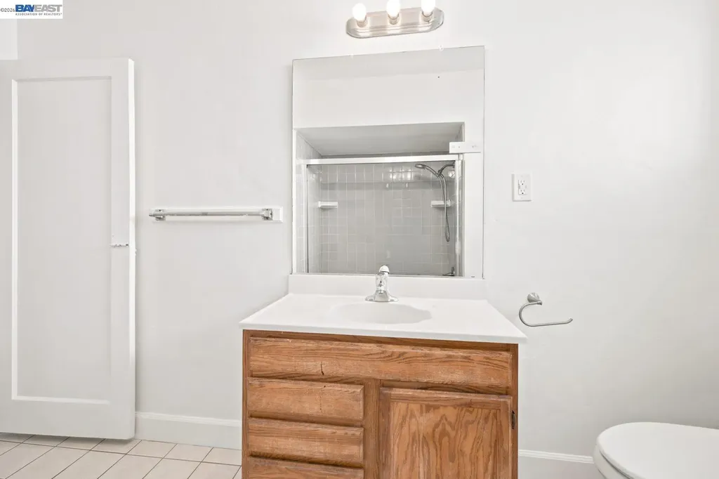 17005 Santa Fe Street Ashland CA 94541