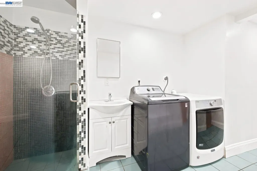 17005 Santa Fe Street Ashland CA 94541