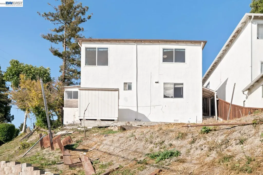 17005 Santa Fe Street Ashland CA 94541