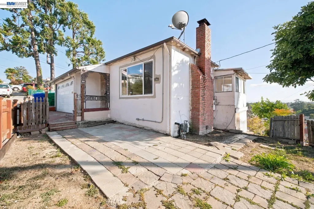 17005 Santa Fe Street Ashland CA 94541