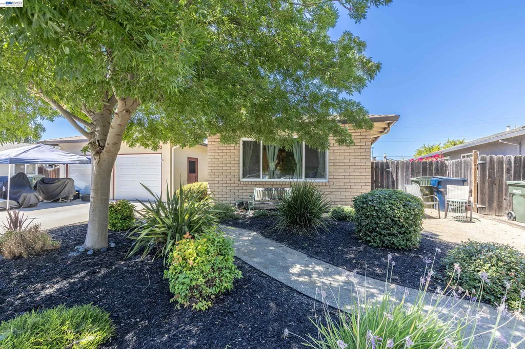 5252 & 5250 Norma Way Livermore CA 94550