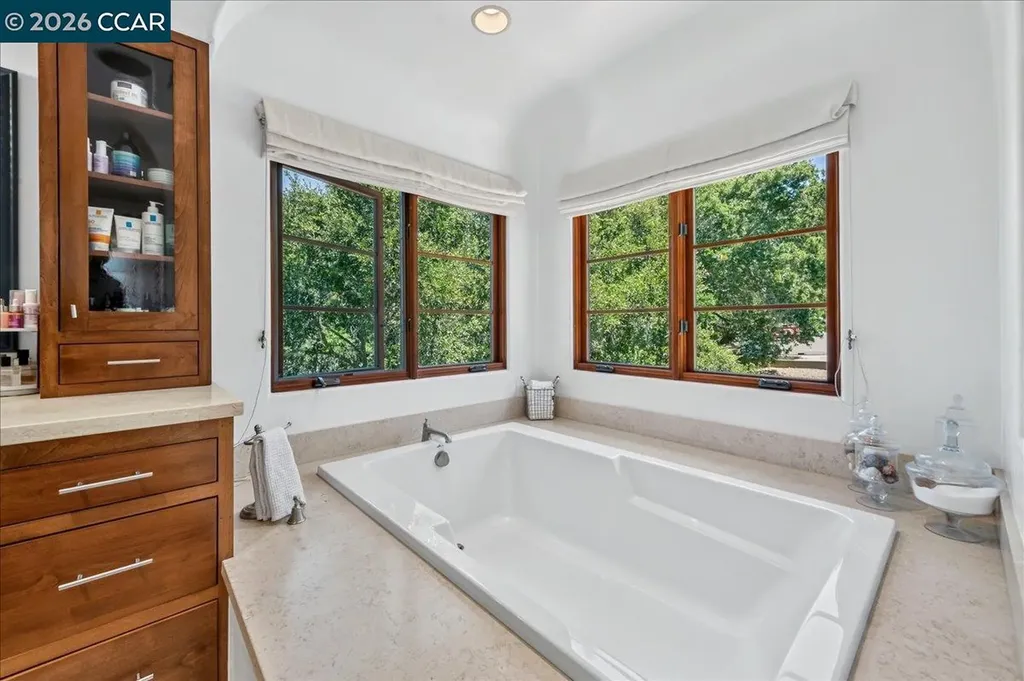 820 Acalanes Road Lafayette CA 94549