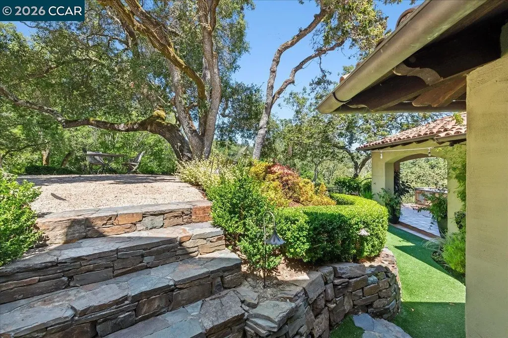 820 Acalanes Road Lafayette CA 94549