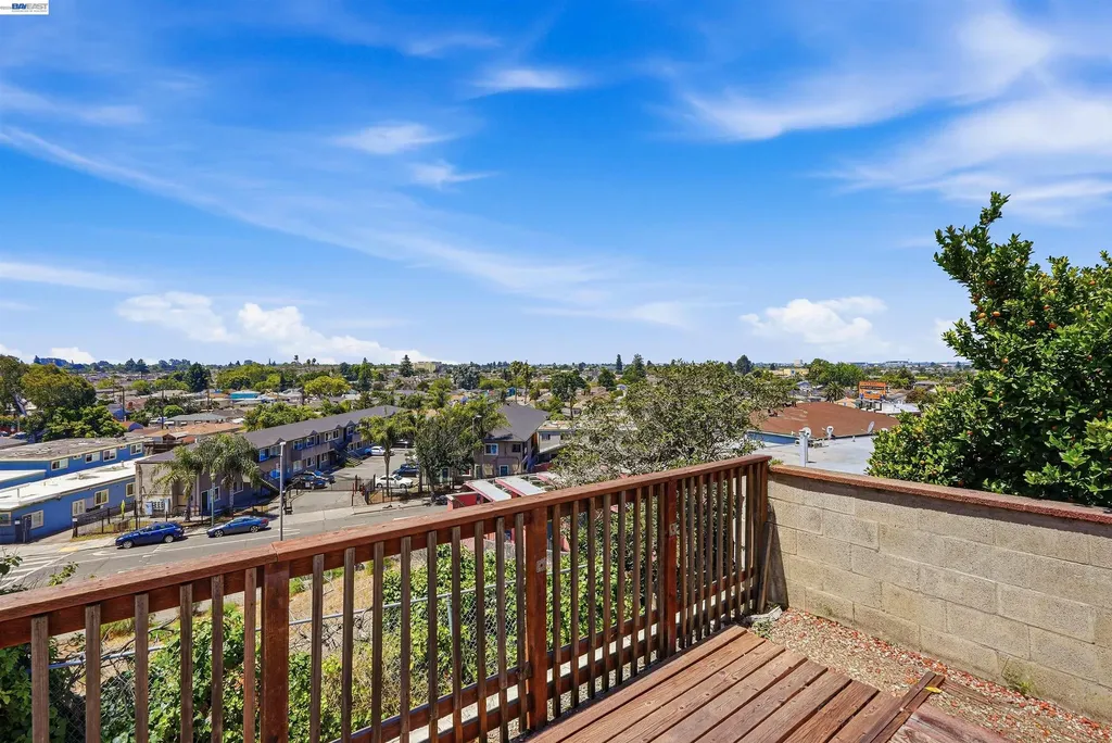 2546 Truman Avenue Oakland CA 94605
