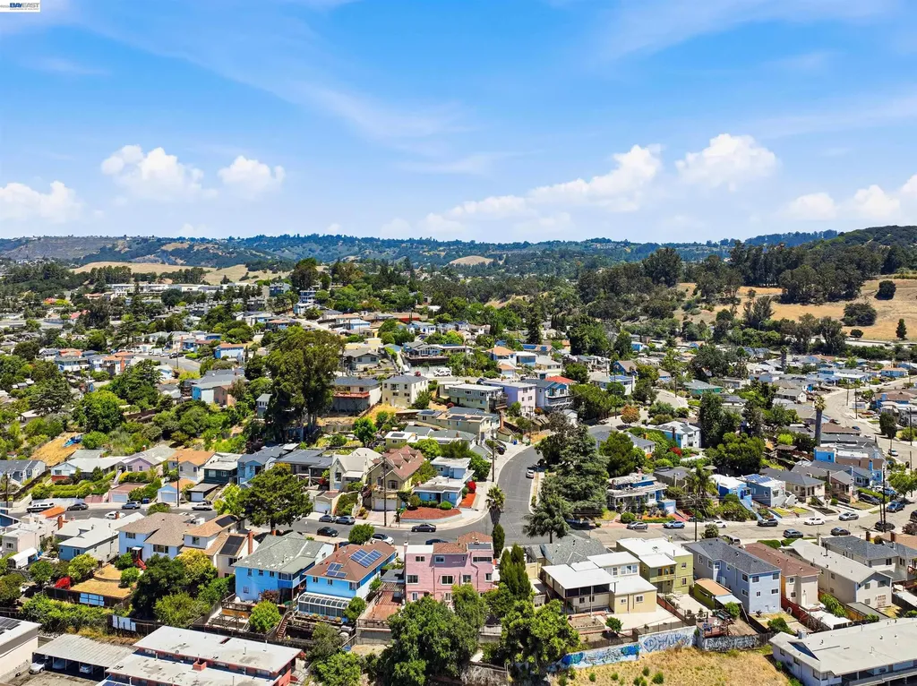 2546 Truman Avenue Oakland CA 94605