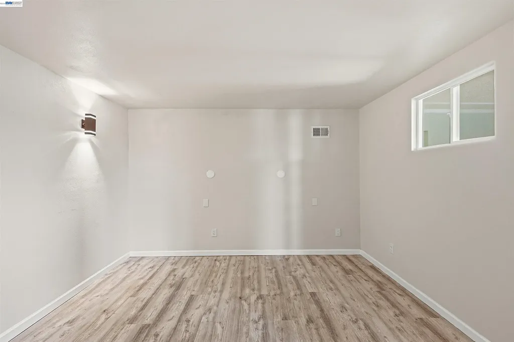 2546 Truman Avenue Oakland CA 94605