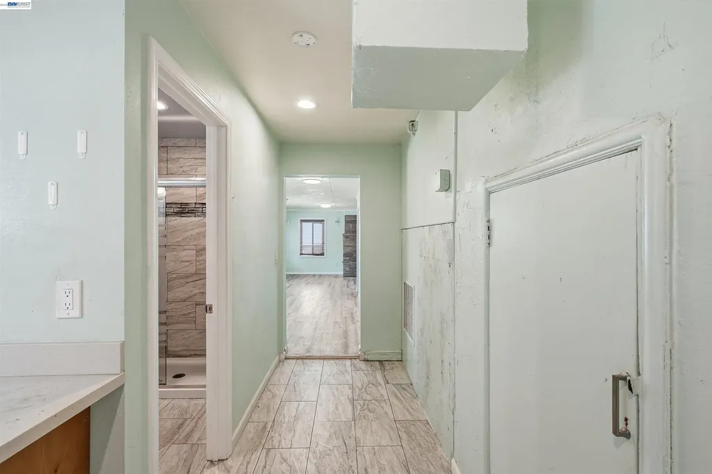 2546 Truman Avenue Oakland CA 94605