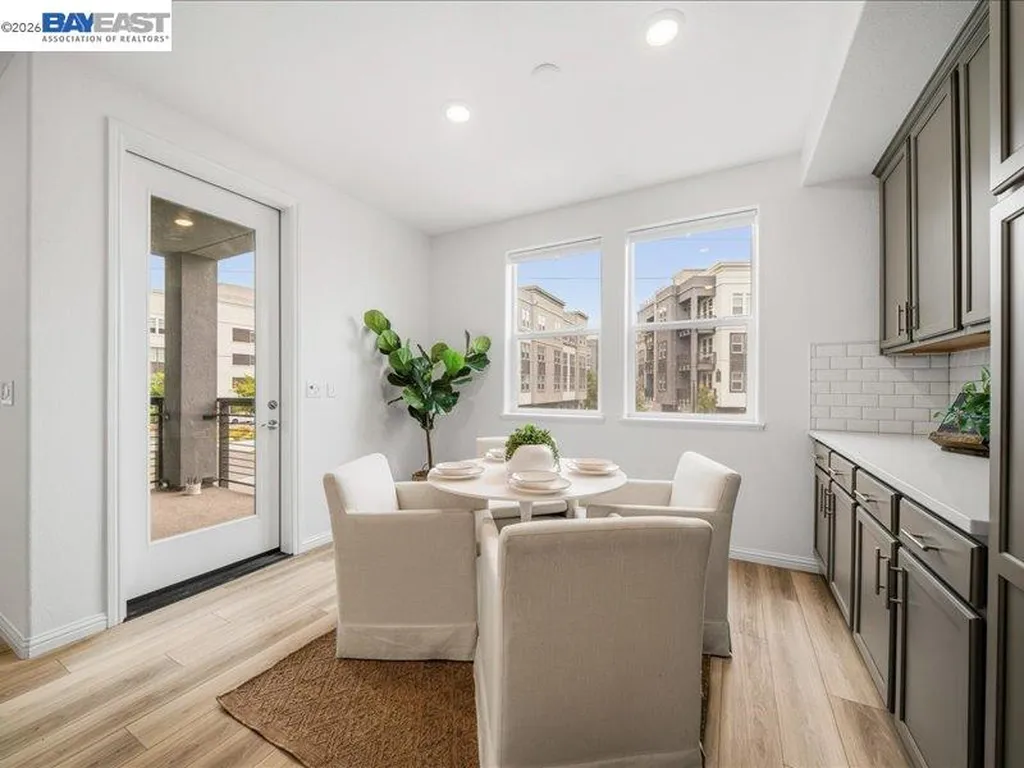 2802 Tradewind Court Alameda CA 94501