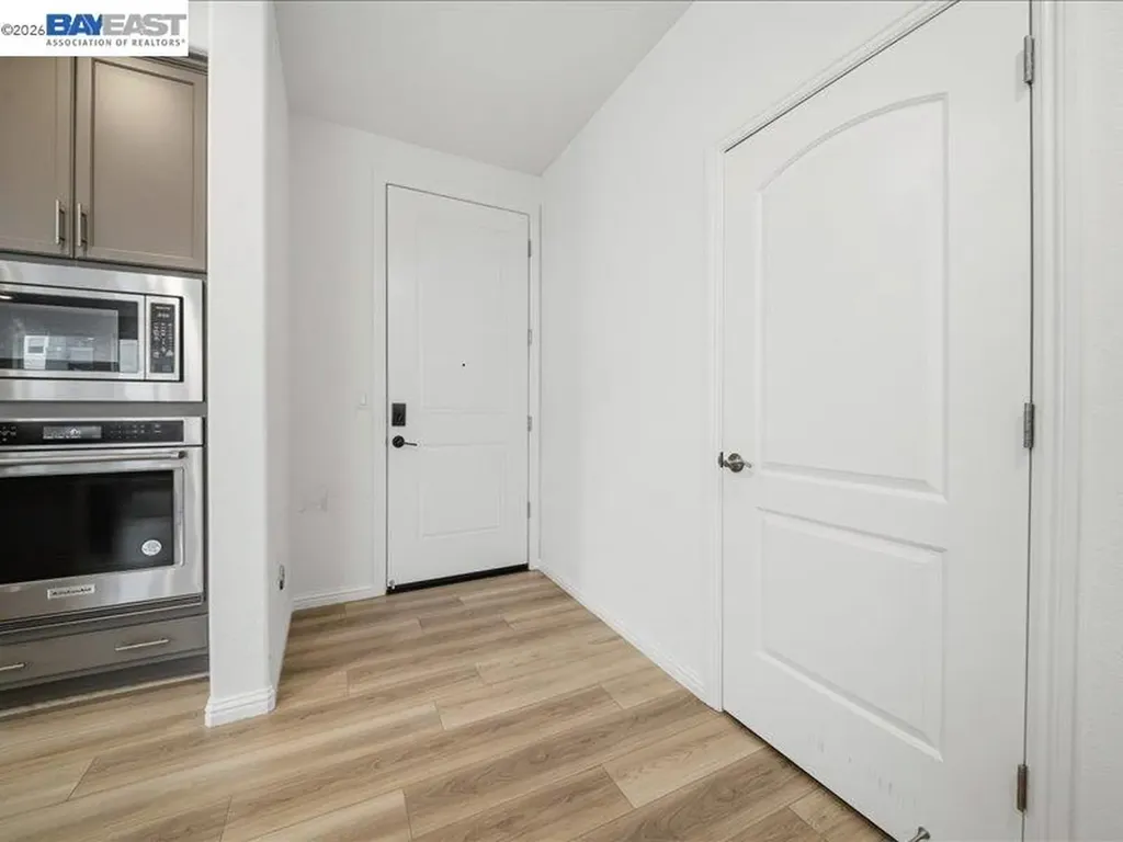 2802 Tradewind Court Alameda CA 94501