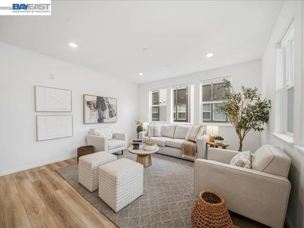 2802 Tradewind Court Alameda CA 94501