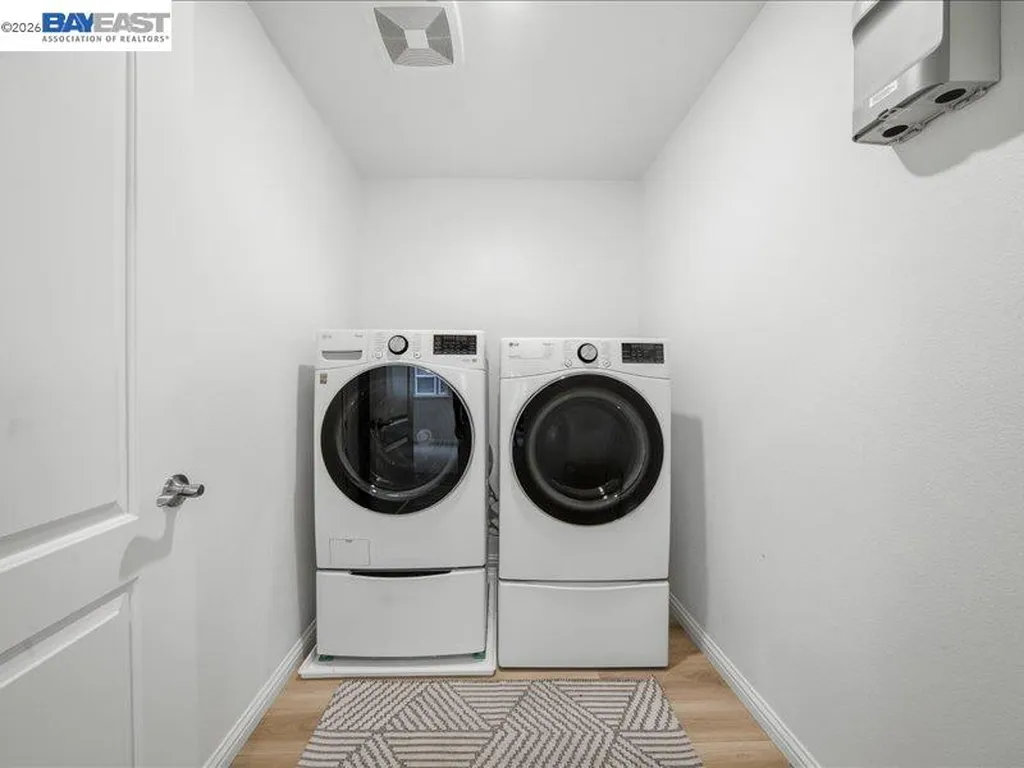 2802 Tradewind Court Alameda CA 94501