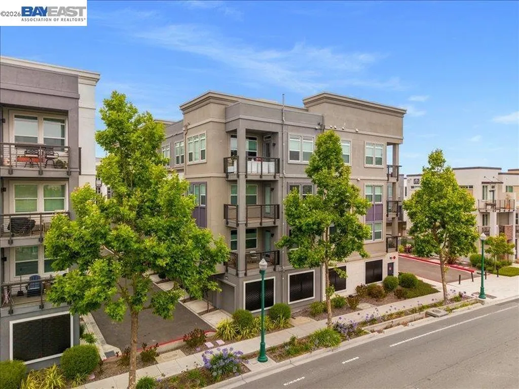 2802 Tradewind Court Alameda CA 94501