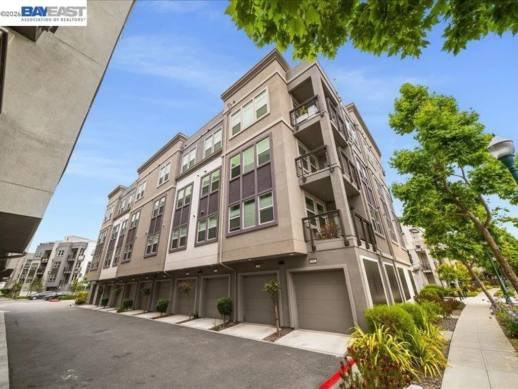 2802 Tradewind Court Alameda CA 94501
