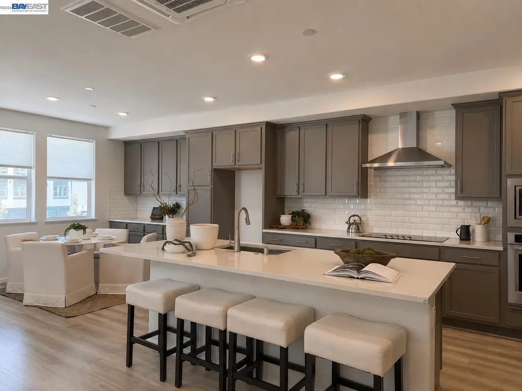 2802 Tradewind Court Alameda CA 94501