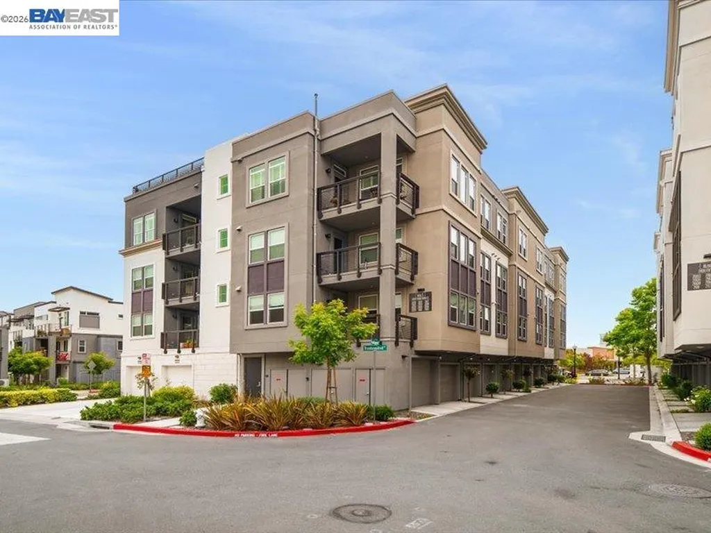 2802 Tradewind Court Alameda CA 94501