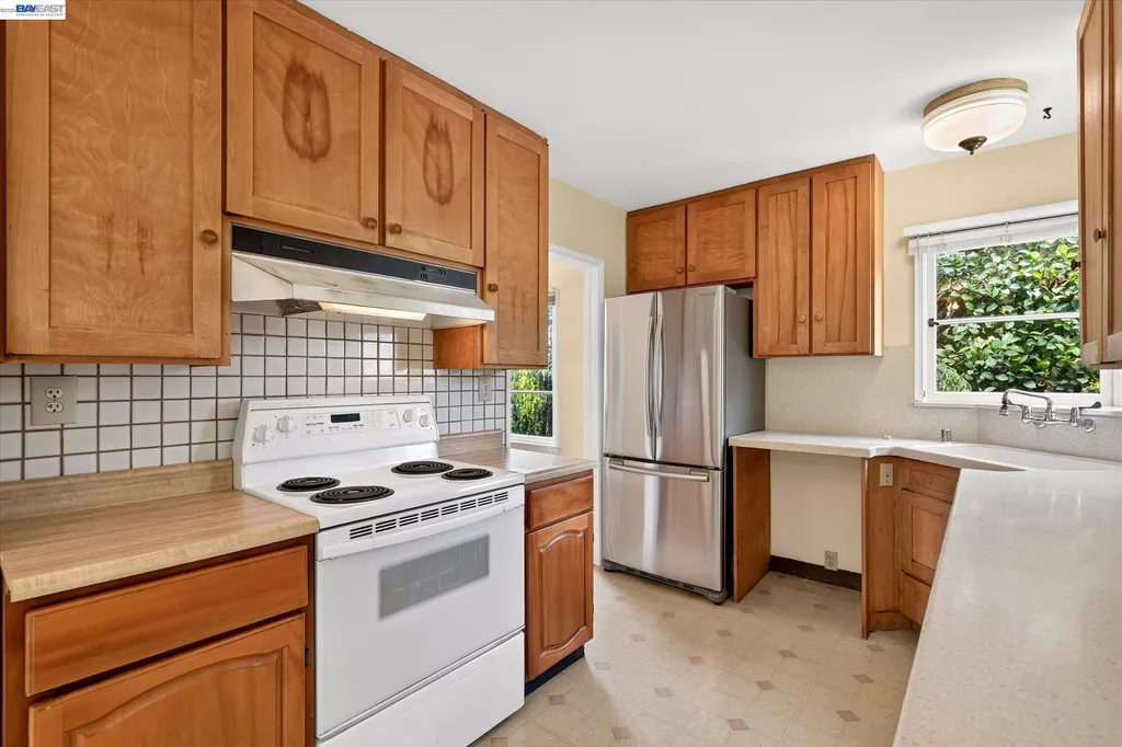 1075 Durant Avenue San Leandro CA 94577