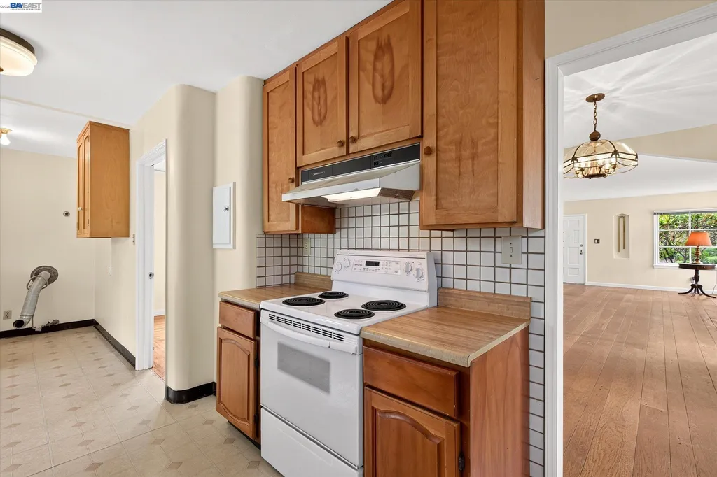 1075 Durant Avenue San Leandro CA 94577