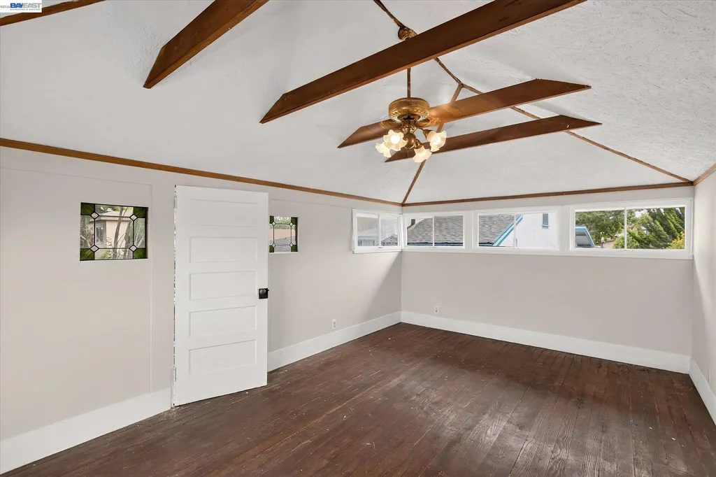1639 Broadway Alameda CA 94501