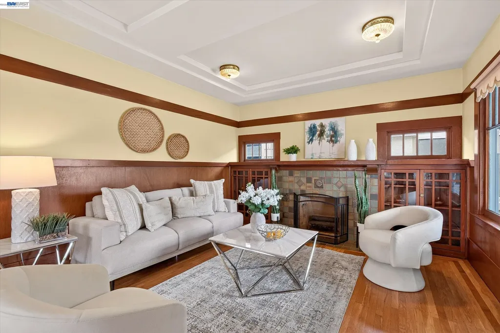 1639 Broadway Alameda CA 94501