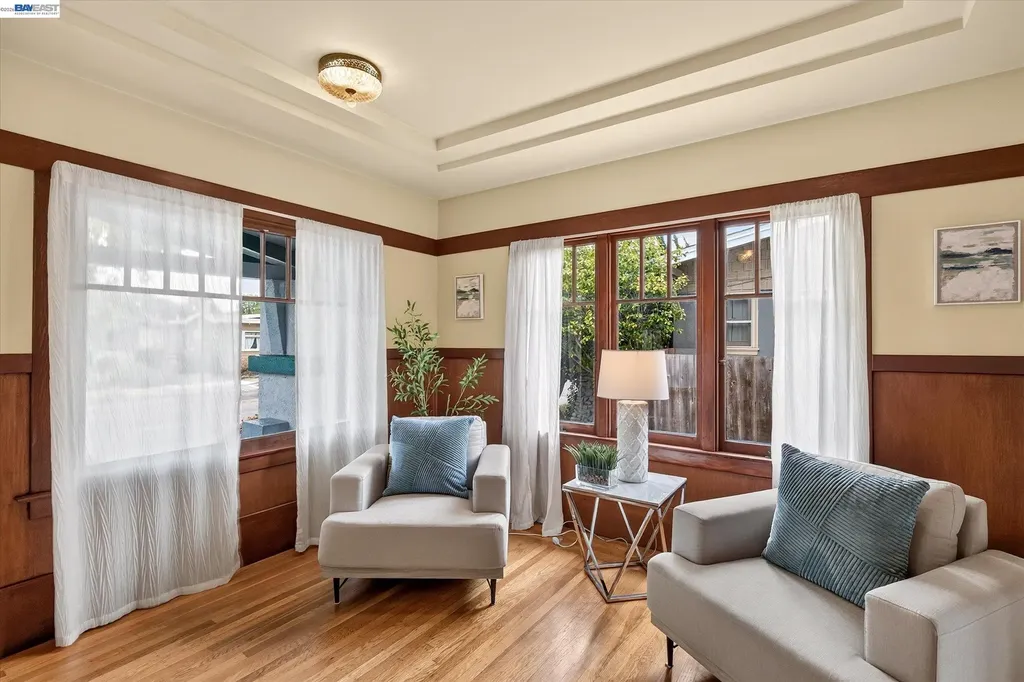 1639 Broadway Alameda CA 94501