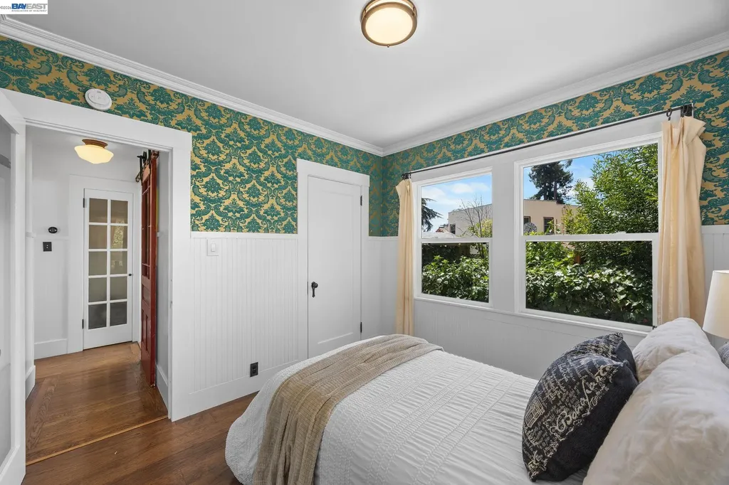 2521 Pleasant Street Oakland CA 94602