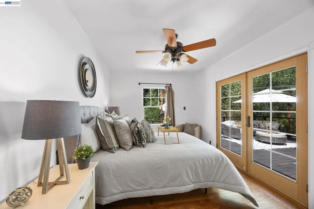 2521 Pleasant Street Oakland CA 94602
