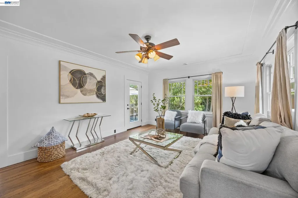 2521 Pleasant Street Oakland CA 94602