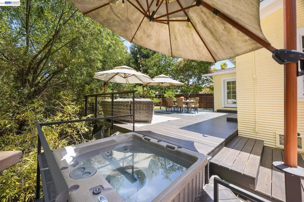 2521 Pleasant Street Oakland CA 94602