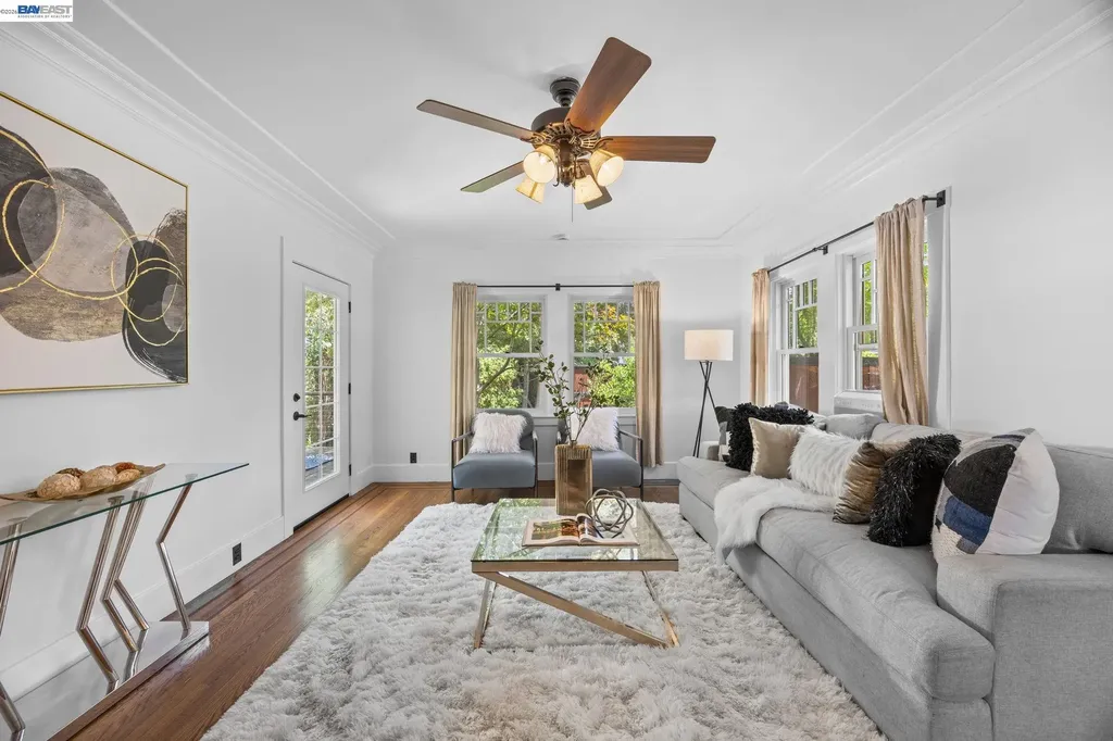2521 Pleasant Street Oakland CA 94602