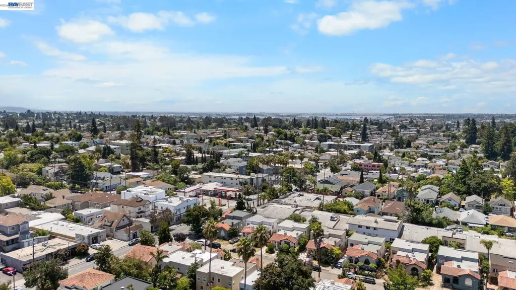 2521 Pleasant Street Oakland CA 94602