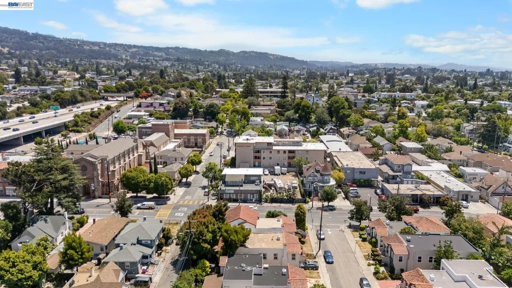 2521 Pleasant Street Oakland CA 94602