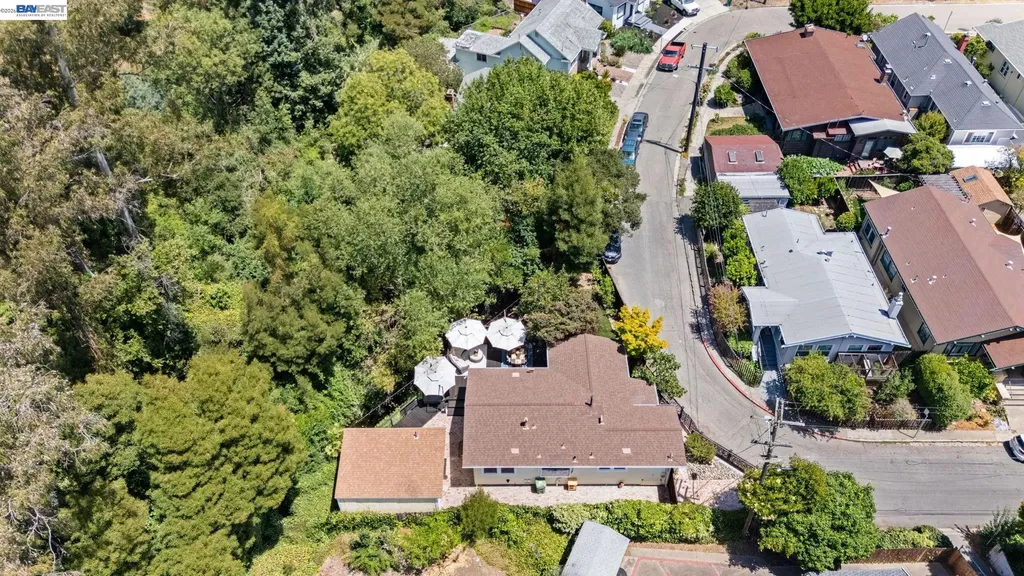 2521 Pleasant Street Oakland CA 94602