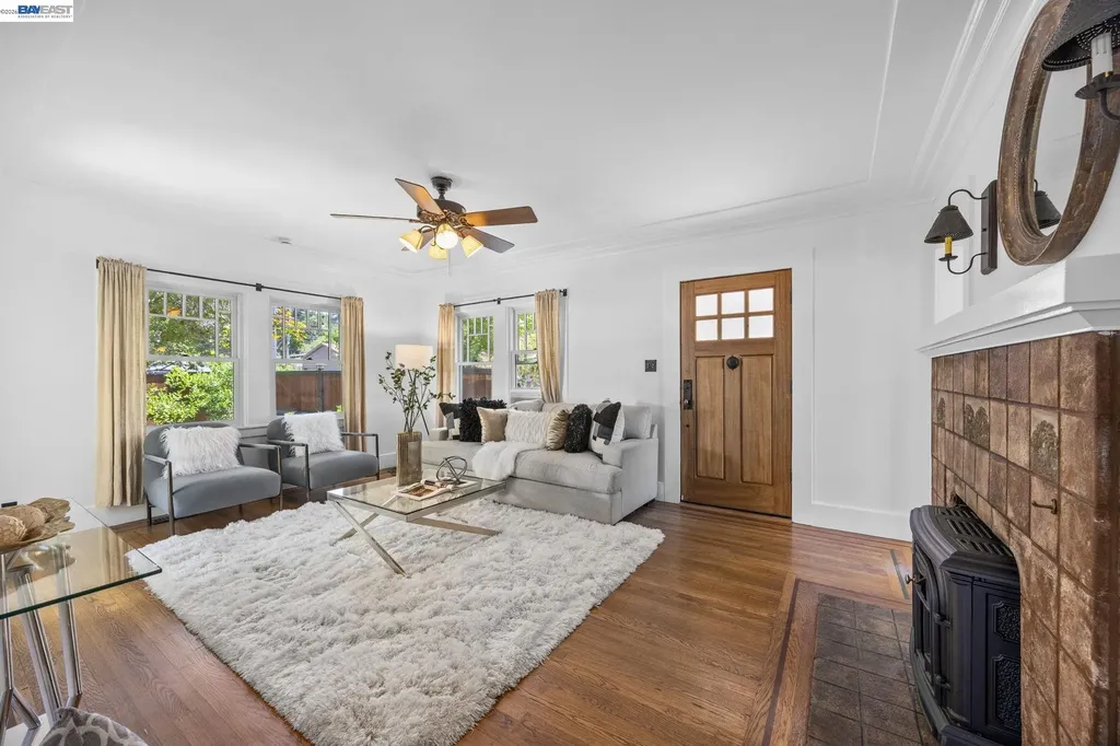 2521 Pleasant Street Oakland CA 94602