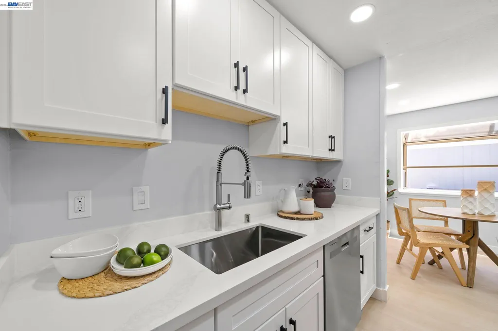 40130 Santa Teresa Common Fremont CA 94539