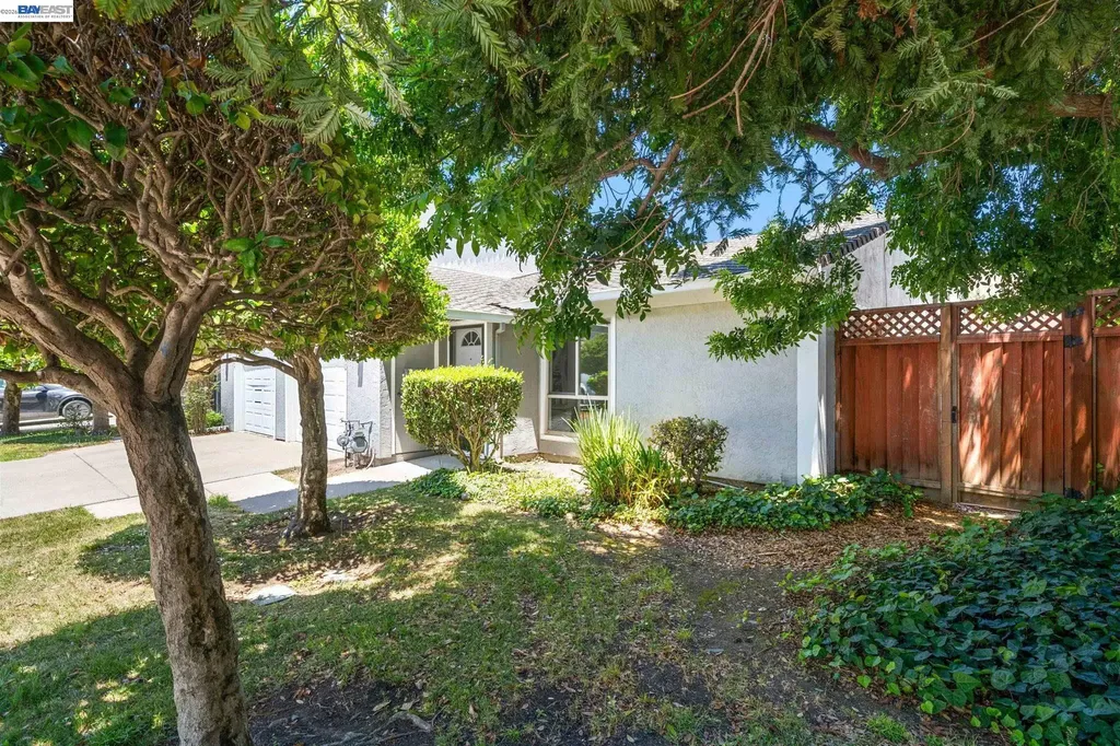 40130 Santa Teresa Common Fremont CA 94539
