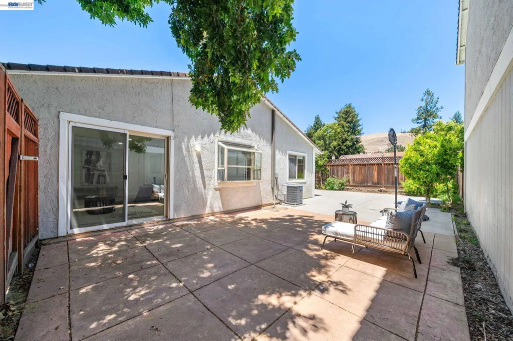 40130 Santa Teresa Common Fremont CA 94539