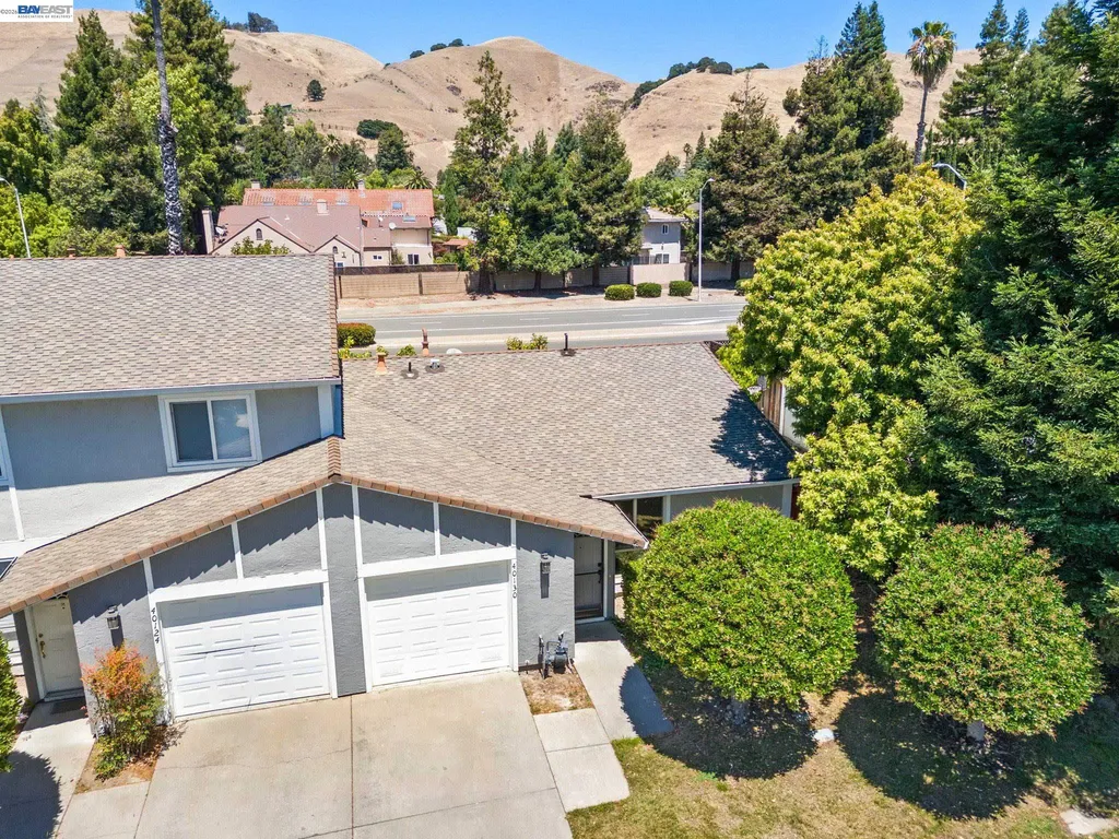 40130 Santa Teresa Common Fremont CA 94539
