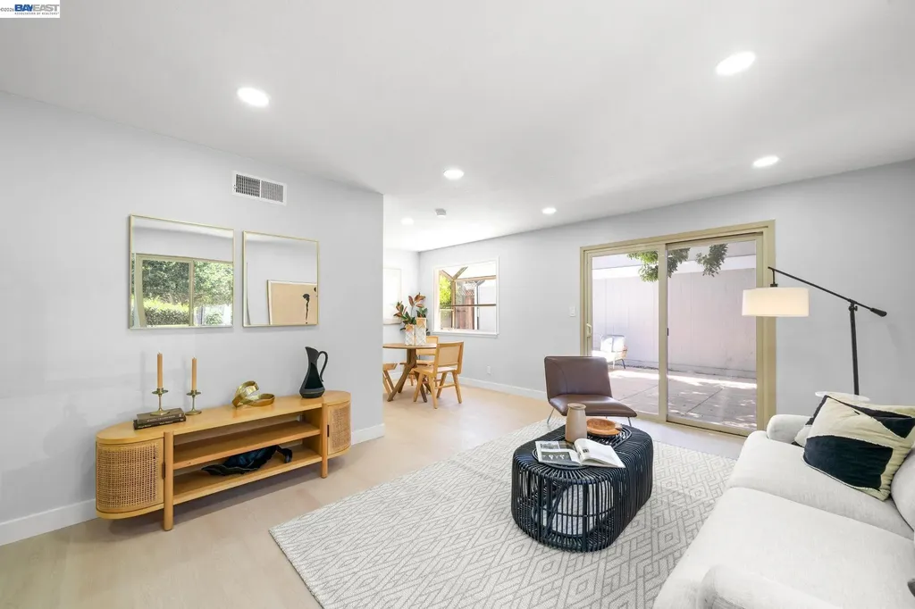 40130 Santa Teresa Common Fremont CA 94539