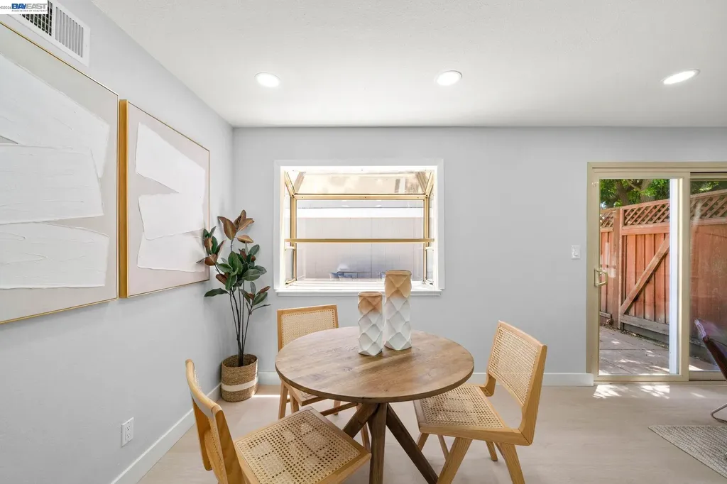 40130 Santa Teresa Common Fremont CA 94539